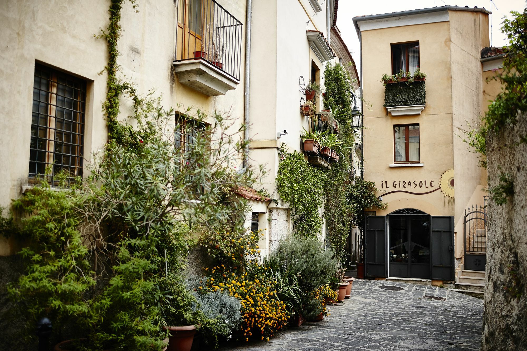 Angeli E Diavoli Apartment เอโบลิ ภายนอก รูปภาพ
